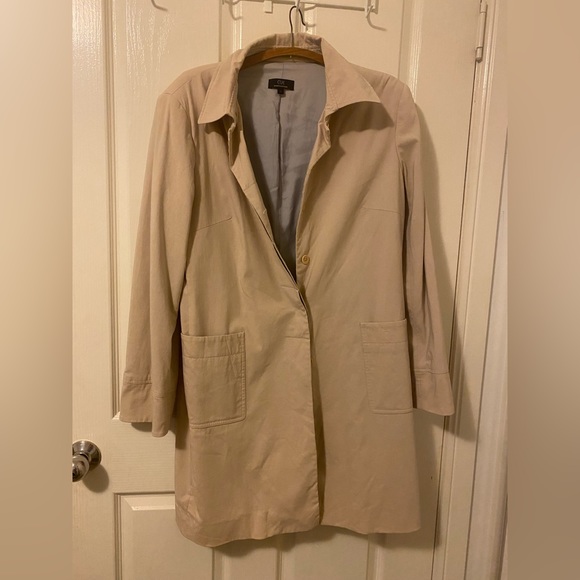 Cue Jackets & Blazers - Cue trench coat. Excellent condition
